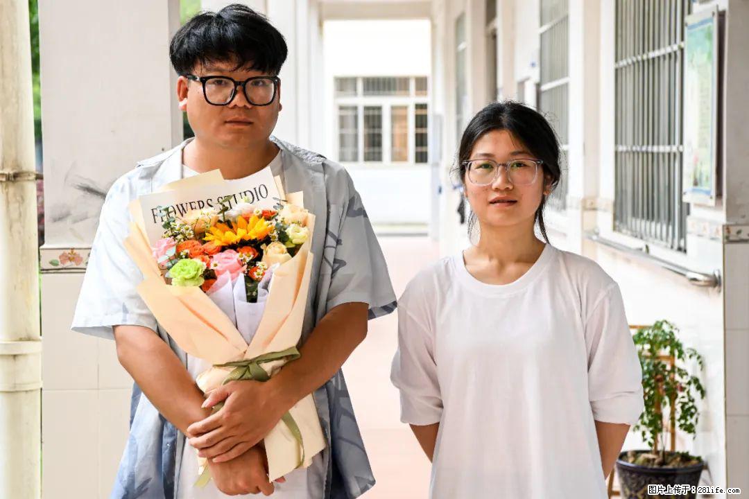 全网追的“扁担女孩”,找了一份暑假工,时薪12元 - 白银生活资讯 - 白银28生活网 by.28life.com