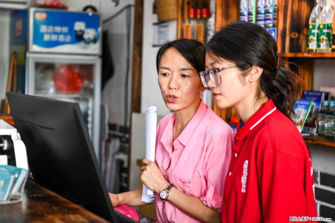 全网追的“扁担女孩”,找了一份暑假工,时薪12元 - 白银生活资讯 - 白银28生活网 by.28life.com